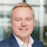 Bechtle-Frank-Wrede-Portrait-2019-09-26-web-3_quadrat