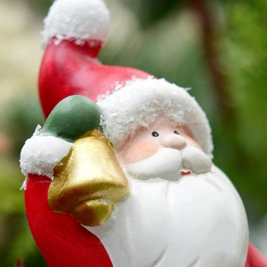 Referent_Santa-Claus_mariya-pdEQUo2r5zQ-unsplash